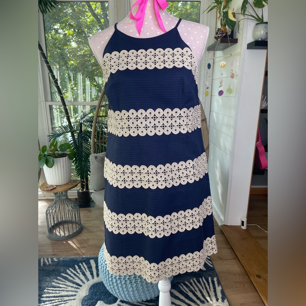 Lilly Pulitzer Annabelle True Navy with Stunning Gold Lace Shift Size 8